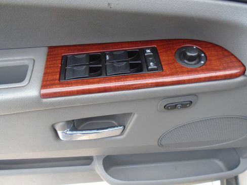 Used 2005 Jeep Grand Cherokee Limited AWD/4WD image 21