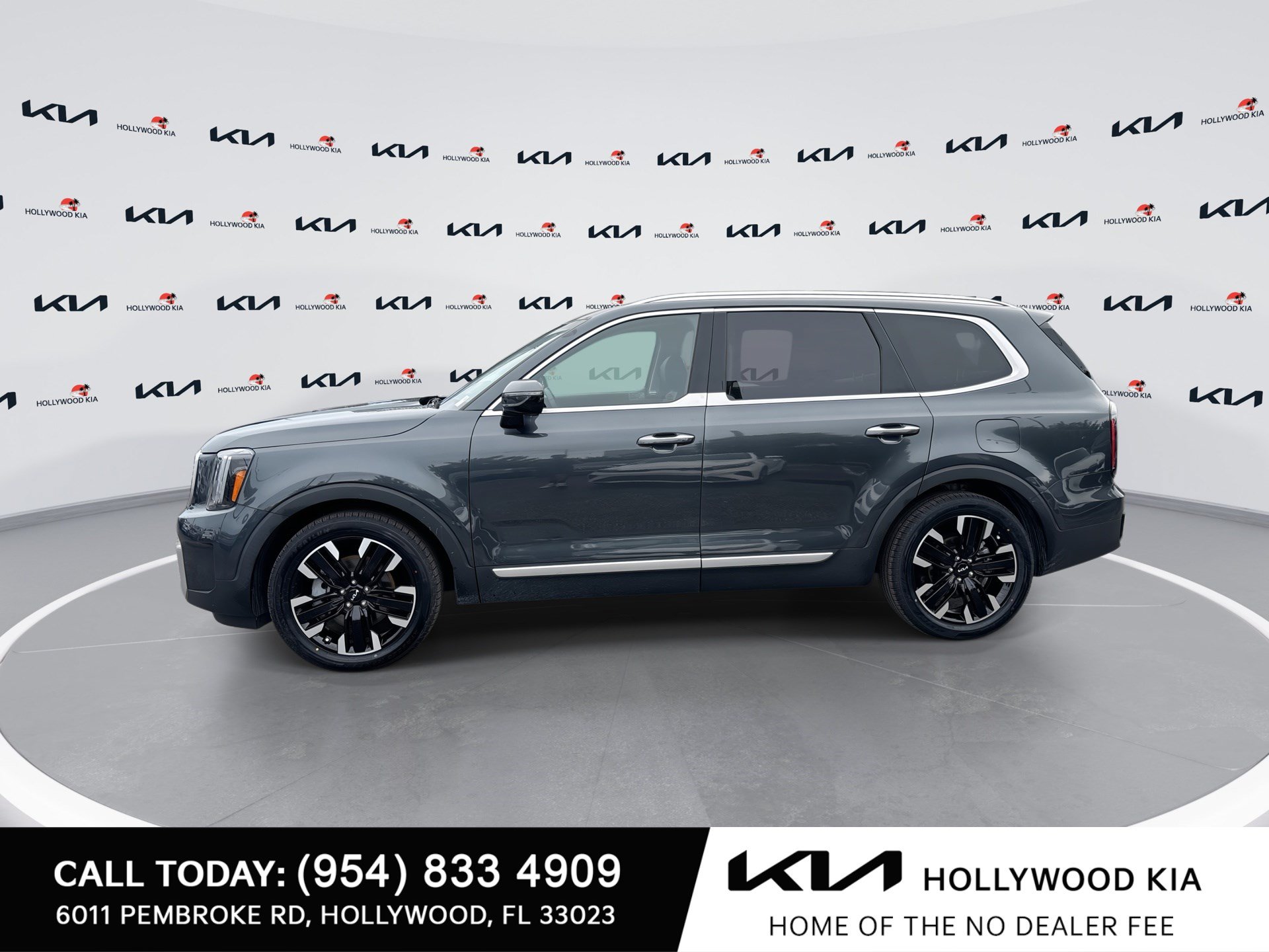 Certified 2024 Kia Telluride SX w/ Towing Package AWD/4WD image 5