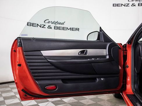 Used 2003 Ford Thunderbird image 18