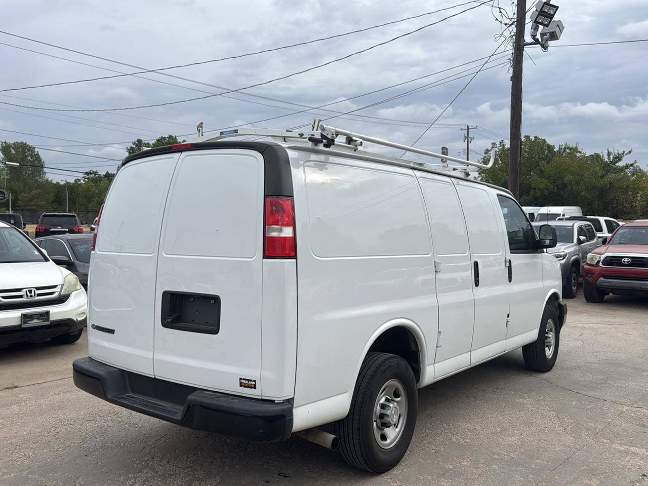 Used 2023 Chevrolet Express 2500 w/ Driver Convenience Package RWD image 6