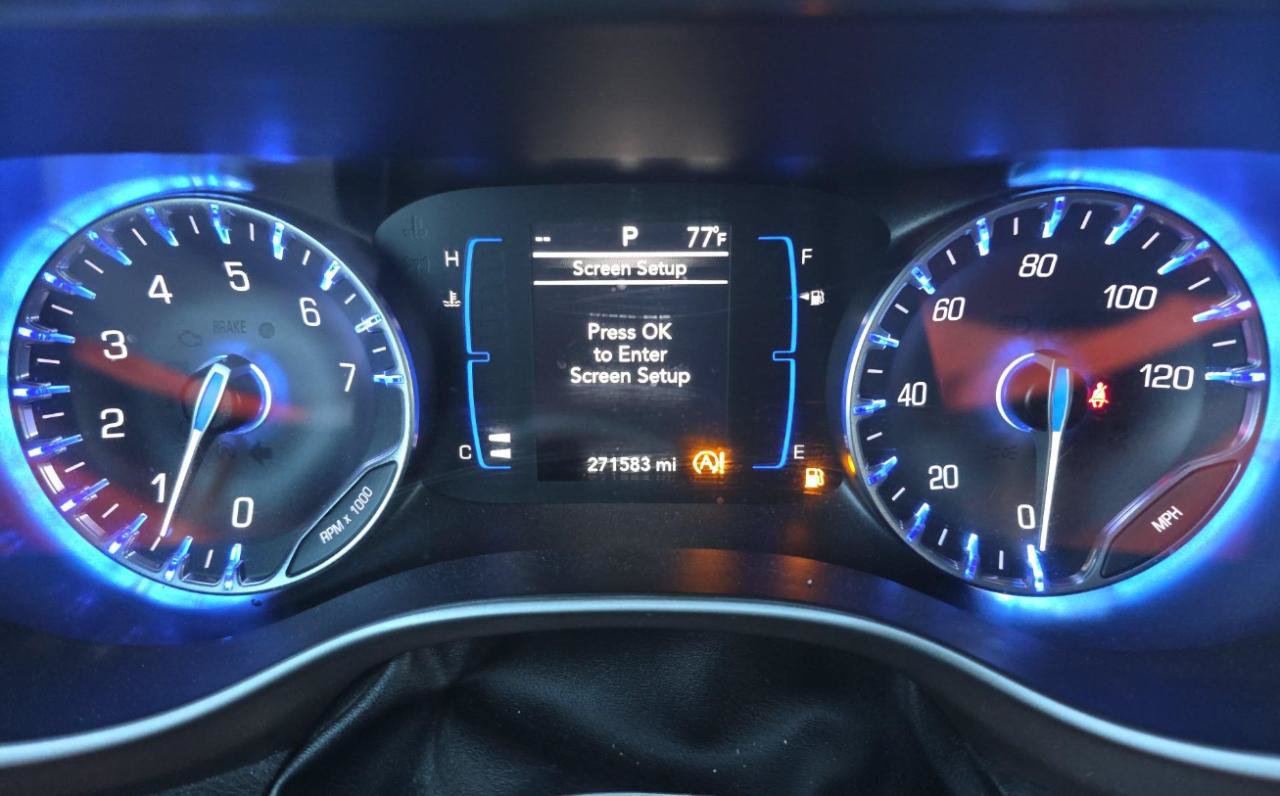 Used 2019 Chrysler Pacifica Touring-L FWD image 14