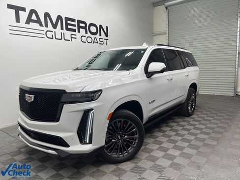 Used 2023 Cadillac Escalade V image 2