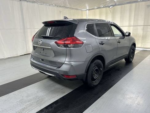 Used 2017 Nissan Rogue S AWD/4WD image 2