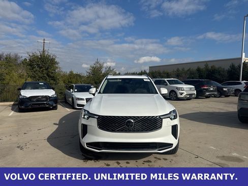 Certified 2025 Volvo XC90 B6 Plus image 2