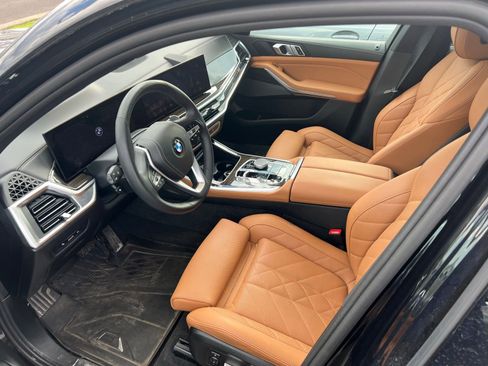 Used 2024 BMW X5 xDrive40i w/ Premium Package image 15