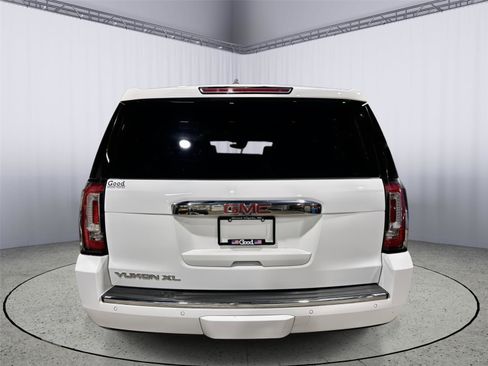 Used 2019 GMC Yukon XL Denali image 24