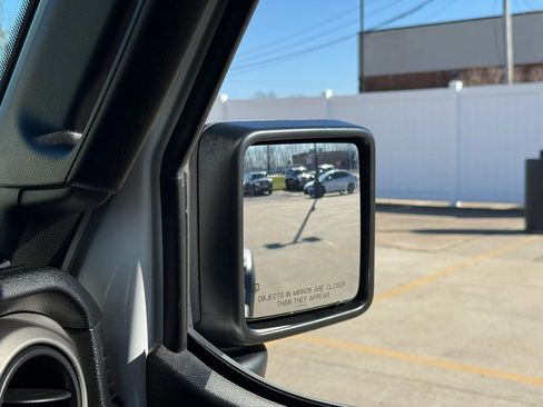 Used 2019 Jeep Wrangler Unlimited Sport S image 40