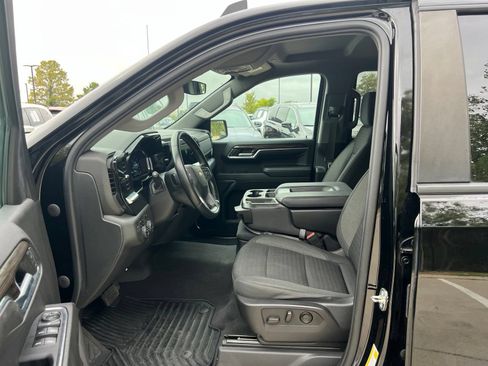 Used 2023 Chevrolet Silverado 1500 LT w/ Z71 Off-Road Package AWD/4WD image 22