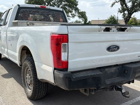 Used 2017 Ford F250 XL w/ Power Equipment Group RWD image 6