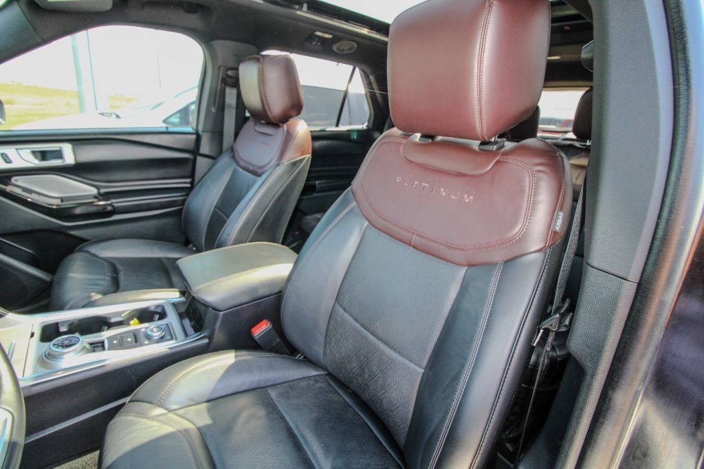 Used 2021 Ford Explorer Platinum w/ Equipment Group 601A AWD/4WD image 18