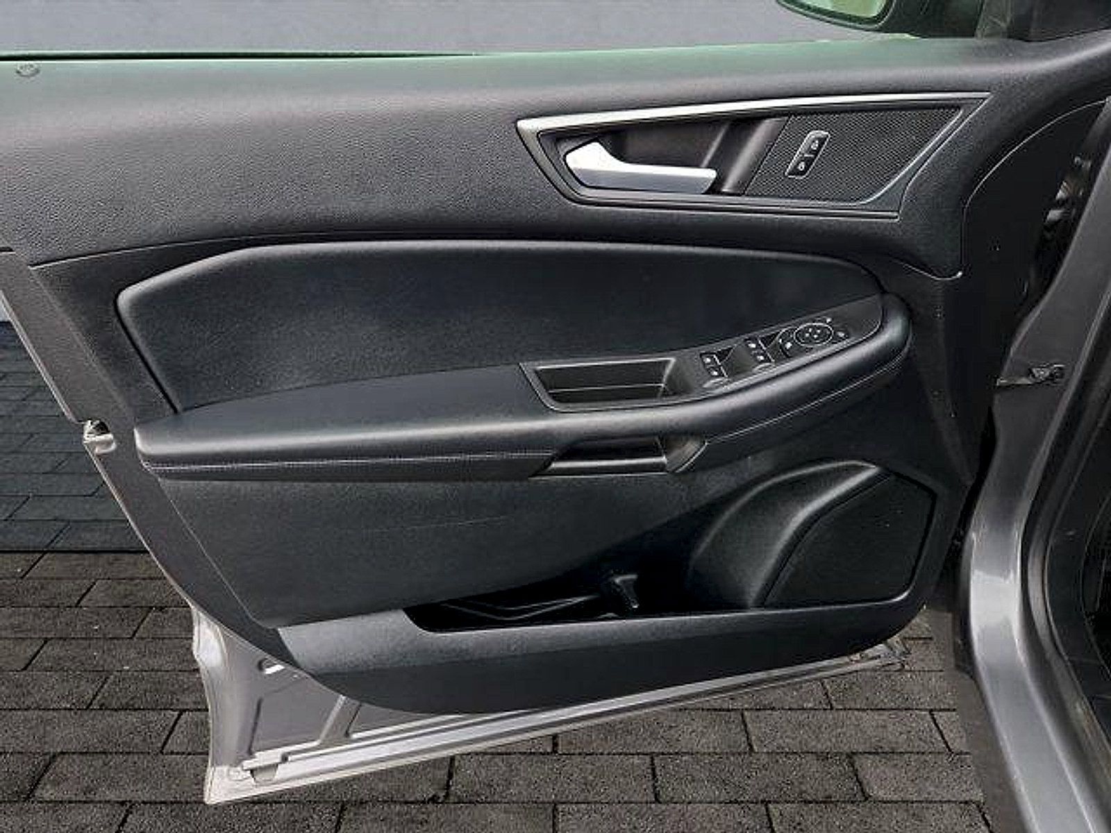 Used 2022 Ford Edge SE w/ Black Appearance Package AWD/4WD image 10