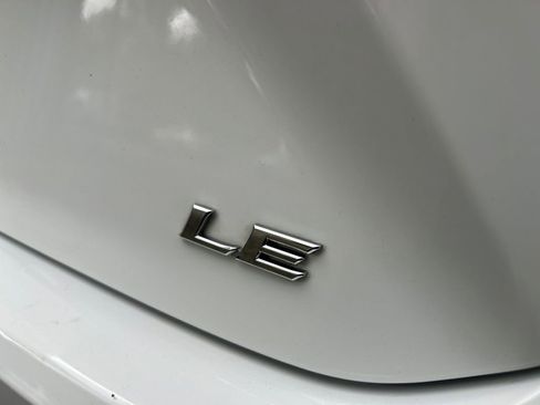 Used 2025 Toyota Camry LE AWD/4WD image 35