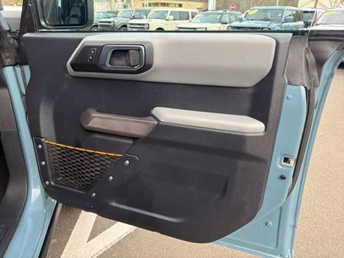 Used 2023 Ford Bronco Badlands image 10