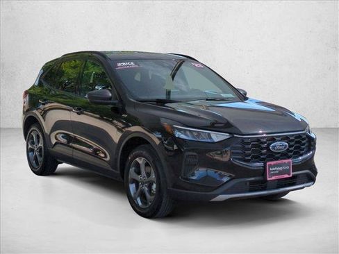 Used 2025 Ford Escape ST-Line AWD/4WD image 3