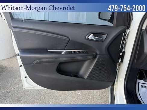 Used 2018 Dodge Journey Crossroad w/ Nav & Sun Group image 17