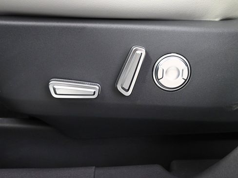 New 2026 Lincoln Nautilus Reserve w/ Jet Appearance Package image 14