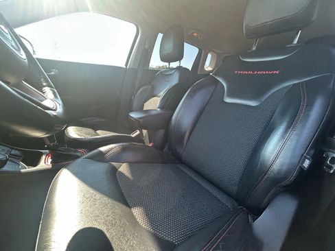 Used 2018 Jeep Compass Trailhawk w/ Cold Weather Group image 10