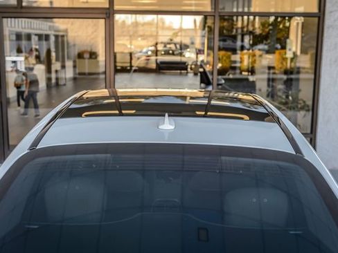 Used 2018 Mercedes-Benz S 560 Sedan image 10