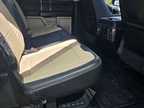 Used 2020 Ford F350 Limited image 29