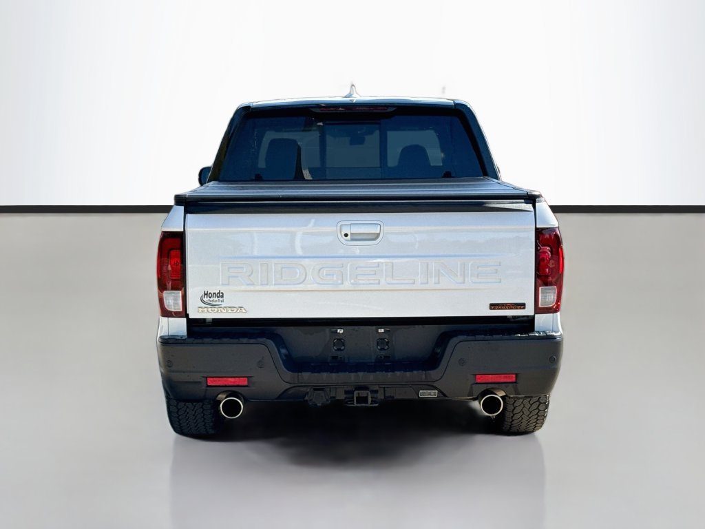 Used 2025 Honda Ridgeline TrailSport image 6
