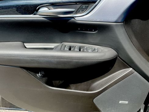 Certified 2024 Cadillac XT5 Premium Luxury w/ LPO, Floor Liner Package AWD/4WD image 34