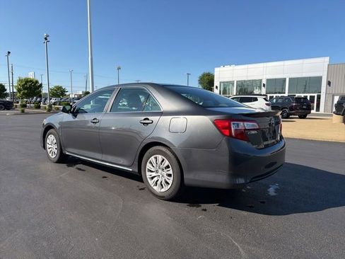 Used 2012 Toyota Camry LE FWD image 5