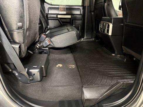 Used 2019 Ford F250 Lariat w/ Lariat Ultimate Package AWD/4WD image 46