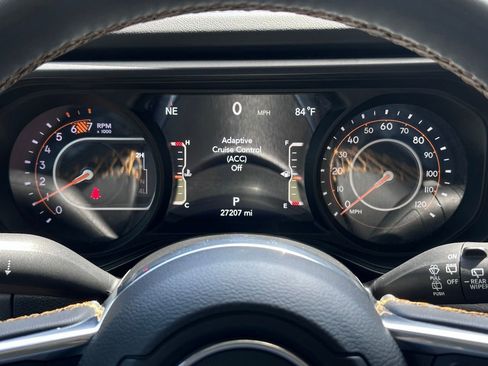 Used 2024 Jeep Wrangler Unlimited Sahara AWD/4WD image 25