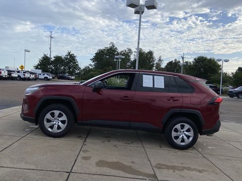 Used 2023 Toyota RAV4 LE AWD/4WD image 7