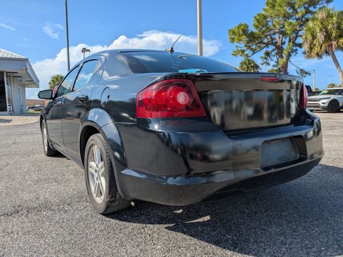 Used 2013 Dodge Avenger SXT FWD image 6