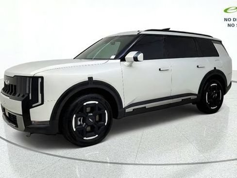 Used 2027 Kia Telluride EX w/ Towing Package FWD image 4