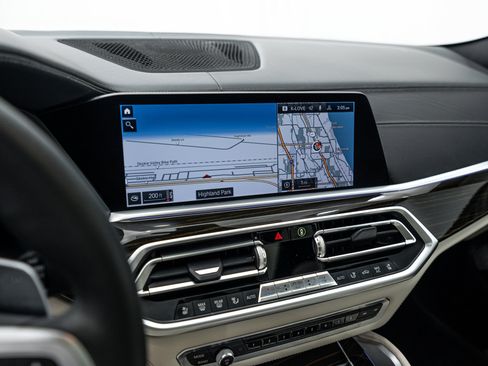 Used 2020 BMW X6 M50i w/ Luxury Seating Package AWD/4WD image 11