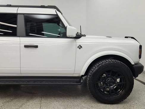 Used 2026 Ford Bronco Outer Banks AWD/4WD image 17