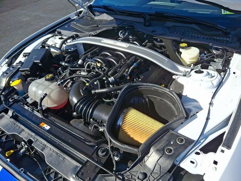 Used 2016 Ford Mustang Shelby GT350 w/ Technology Package image 30