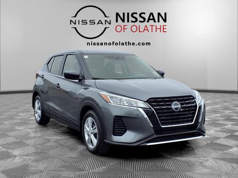Certified 2025 Nissan Kicks Play S image 28