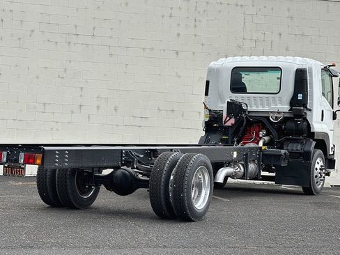 New 2024 Chevrolet Low Cab Forward 6500XD image 4