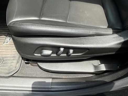Used 2021 Cadillac XT6 Premium Luxury AWD/4WD image 16