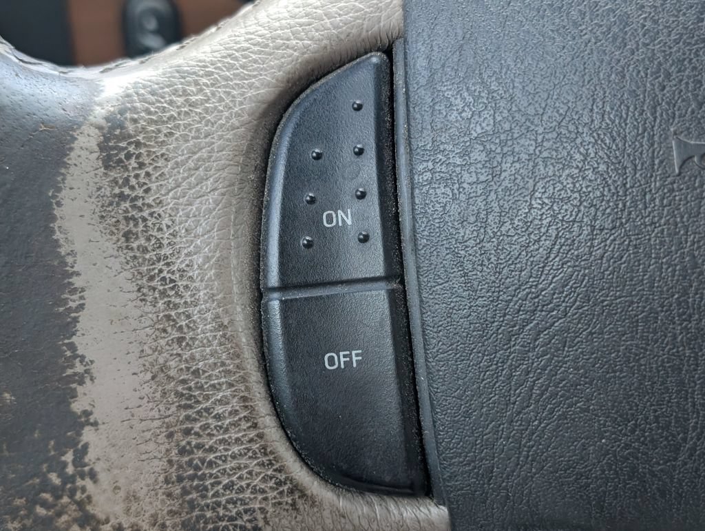 Used 2006 Ford F350 Lariat AWD/4WD image 13