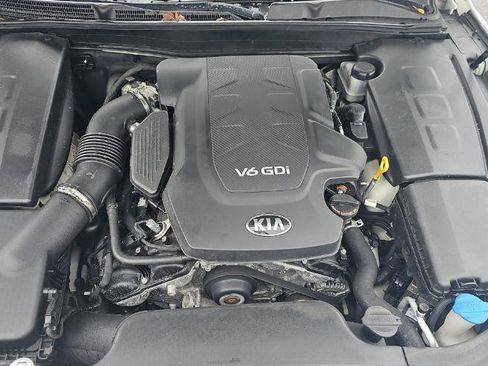 Used 2017 Kia K900 Premium RWD image 11