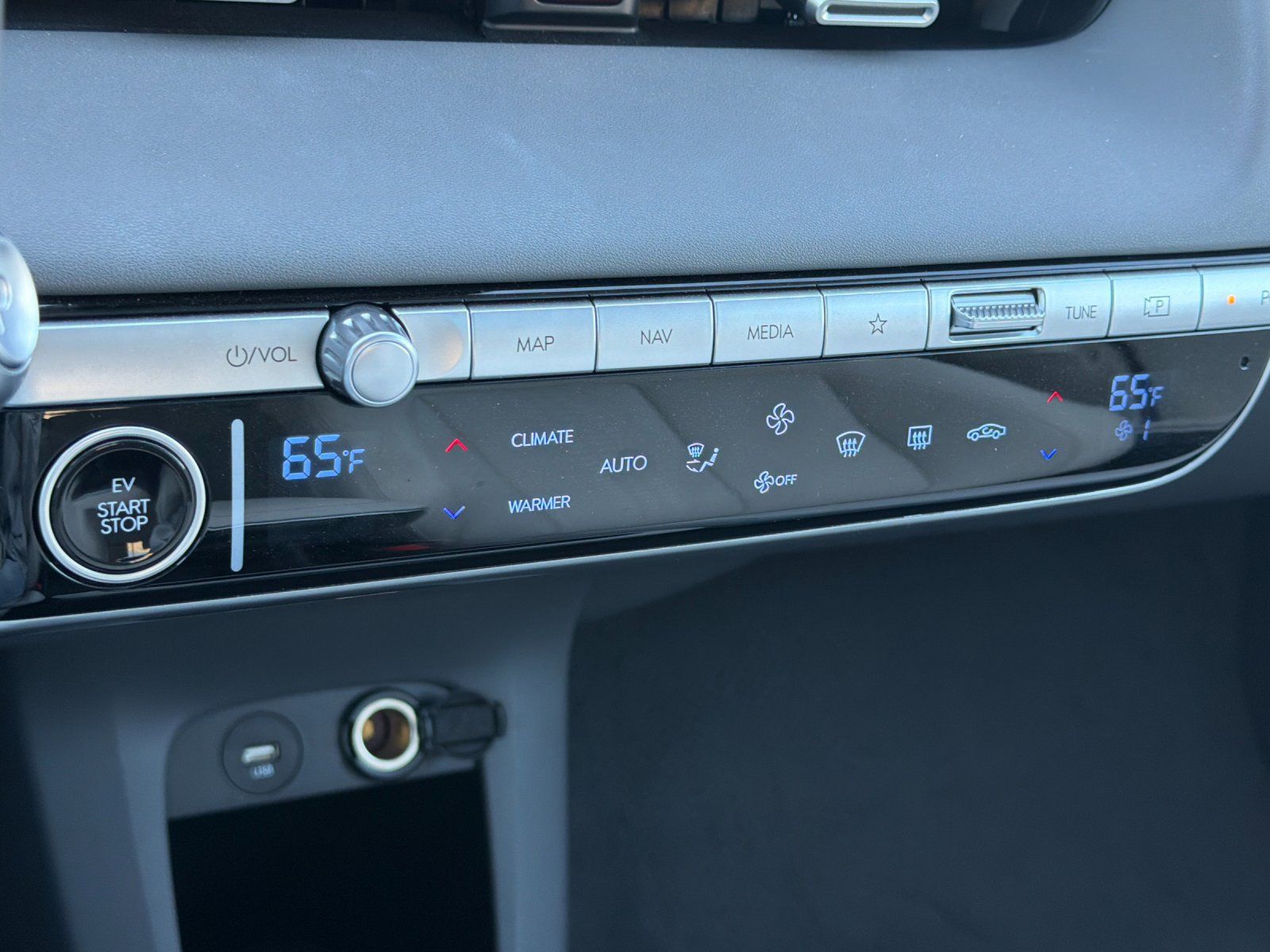 Certified 2024 Hyundai Ioniq 5 Limited RWD image 19