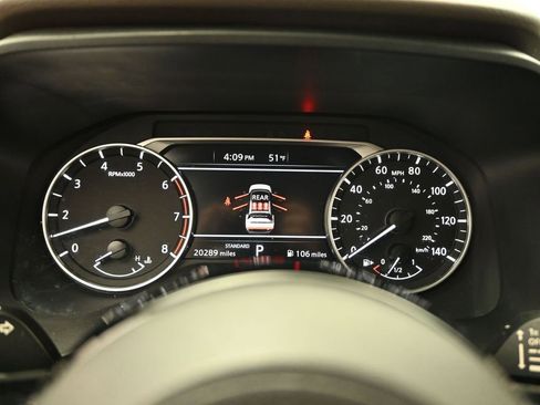 Used 2023 Nissan Rogue SV image 23