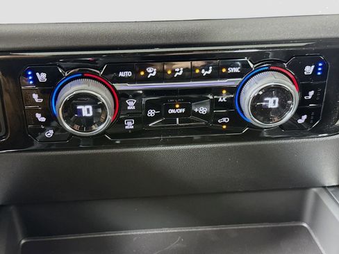 New 2026 Chevrolet Silverado 1500 High Country w/ High Country Premium Package AWD/4WD image 16