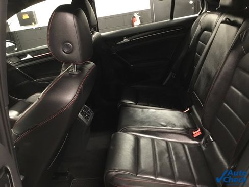 Used 2017 Volkswagen GTI SE image 28