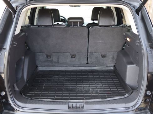 Used 2017 Ford Escape SE w/ Equipment Group 201A image 14