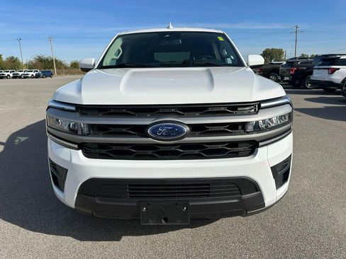 Used 2024 Ford Expedition Max XLT image 9