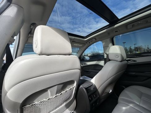 Used 2014 Cadillac SRX Luxury w/ Driver Awareness Package image 27