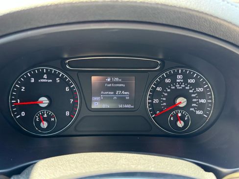 Used 2020 Kia Sorento LX FWD image 26