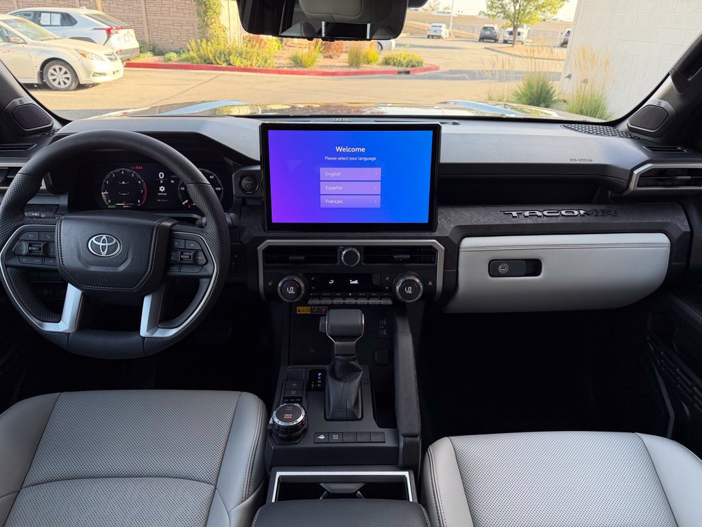 Used 2025 Toyota Tacoma Limited AWD/4WD image 15