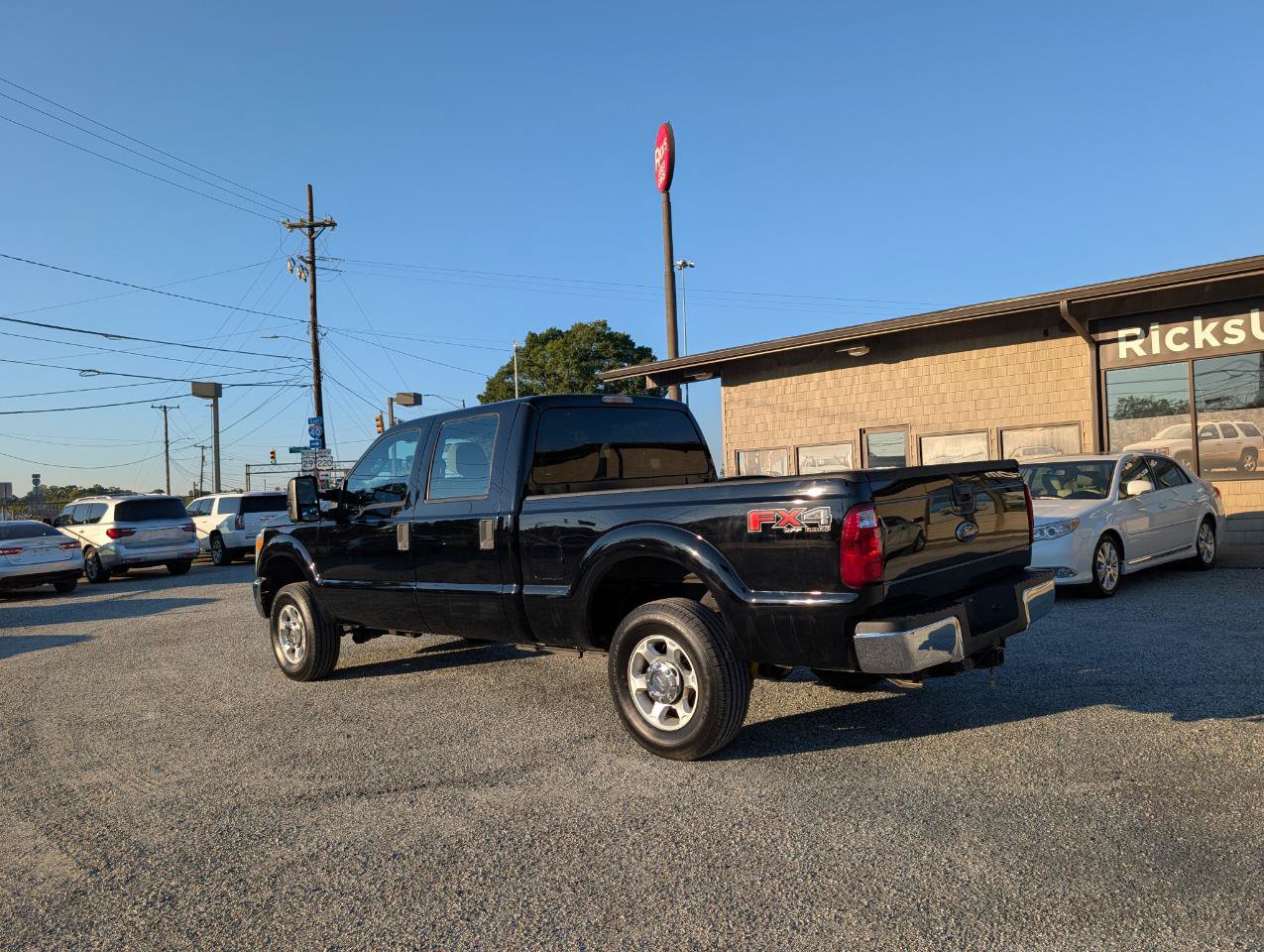 Used 2016 Ford F250 XL w/ XL Appearance Package AWD/4WD image 9