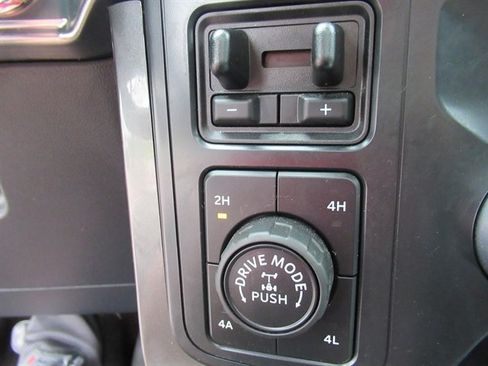 Used 2022 Ford F150 Lariat w/ Equipment Group 502A High image 30